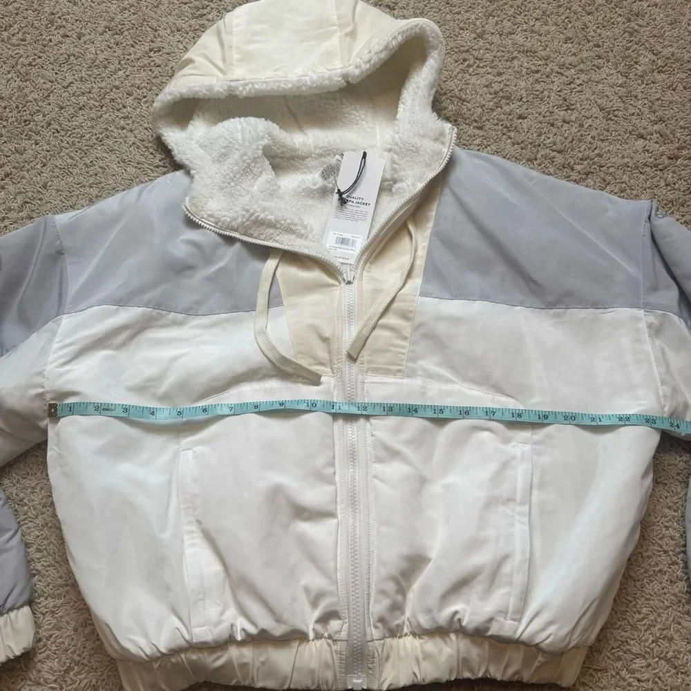 Alo Yoga Duality Sherpa Reversible Bomber Jacket White Cream Grey NWT XS